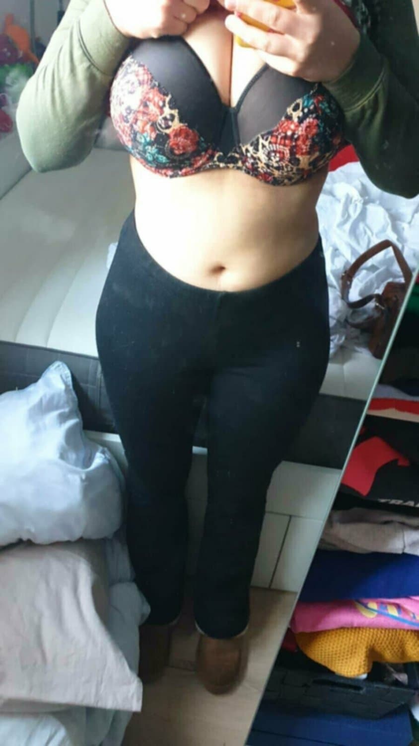 G cup slut Jill needs to be spread far and wide