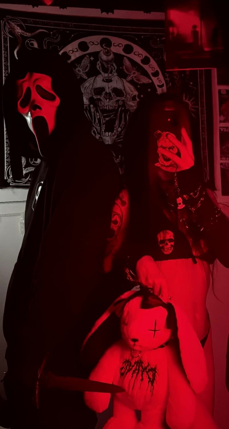 Dark duo serving sinful energy