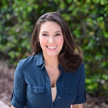 Crazy psychic woman thinks the internet forgot when she flashed her nice titties at Mardi Gras