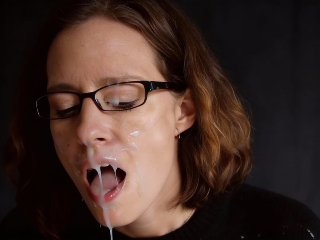 Nicole Kaiser from Bielefeld Germany born on 5 Oct. 77 Cumslut Born as Nicole Sundermann Part 1 of 3