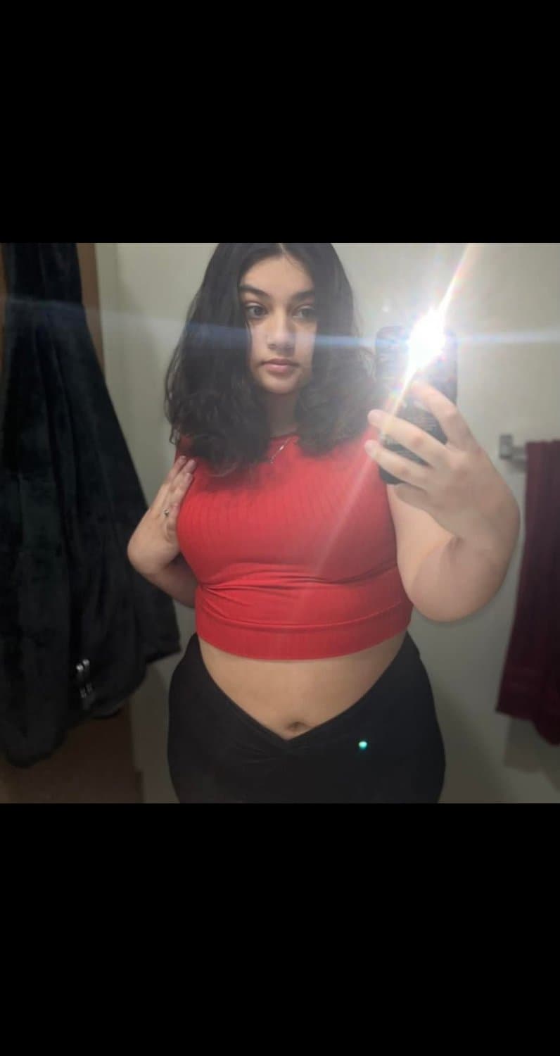 Who wants to fuck my secretary