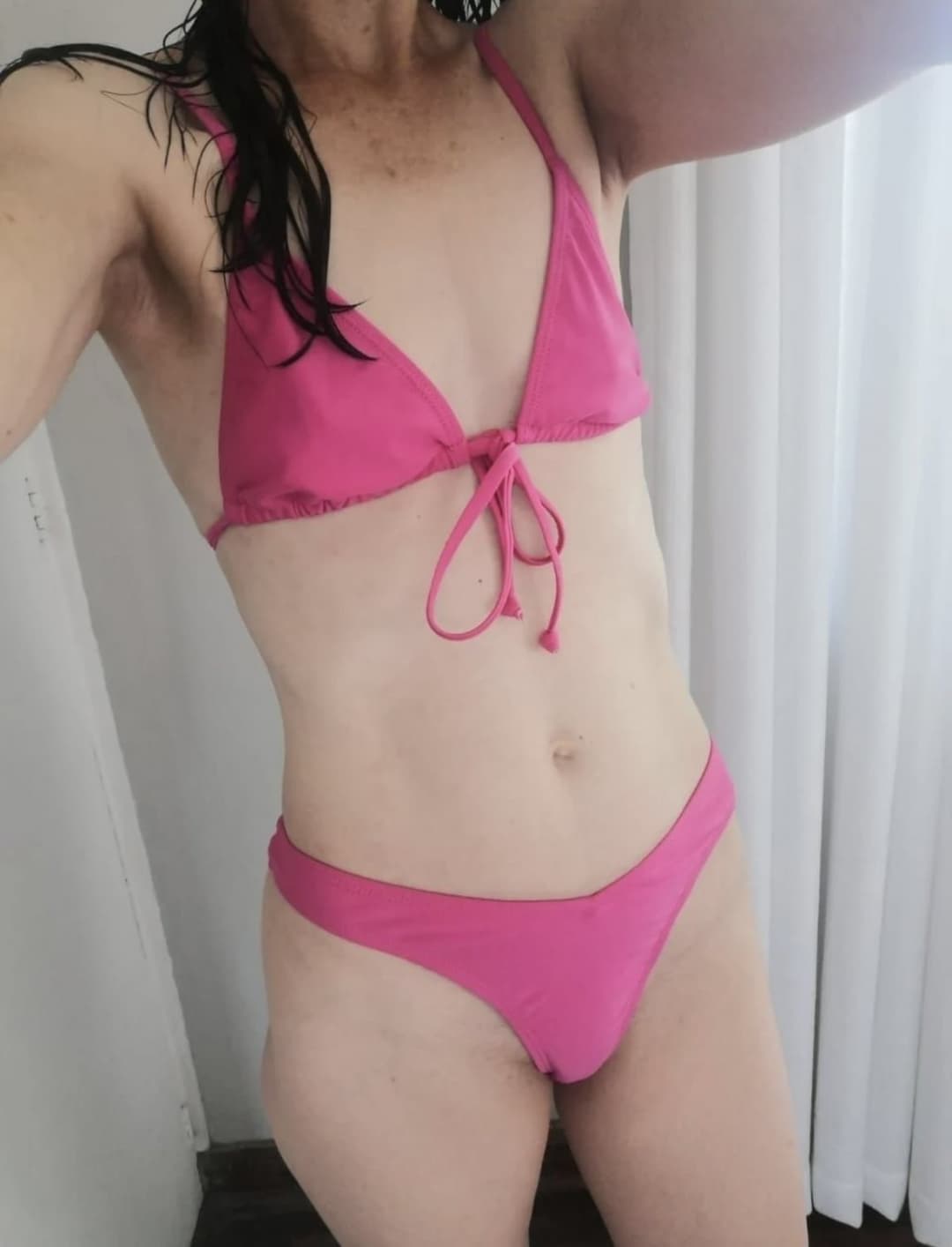 Skinny milf with phat pussy