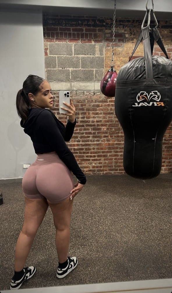 Thick latina tempted to ride BBC in the car