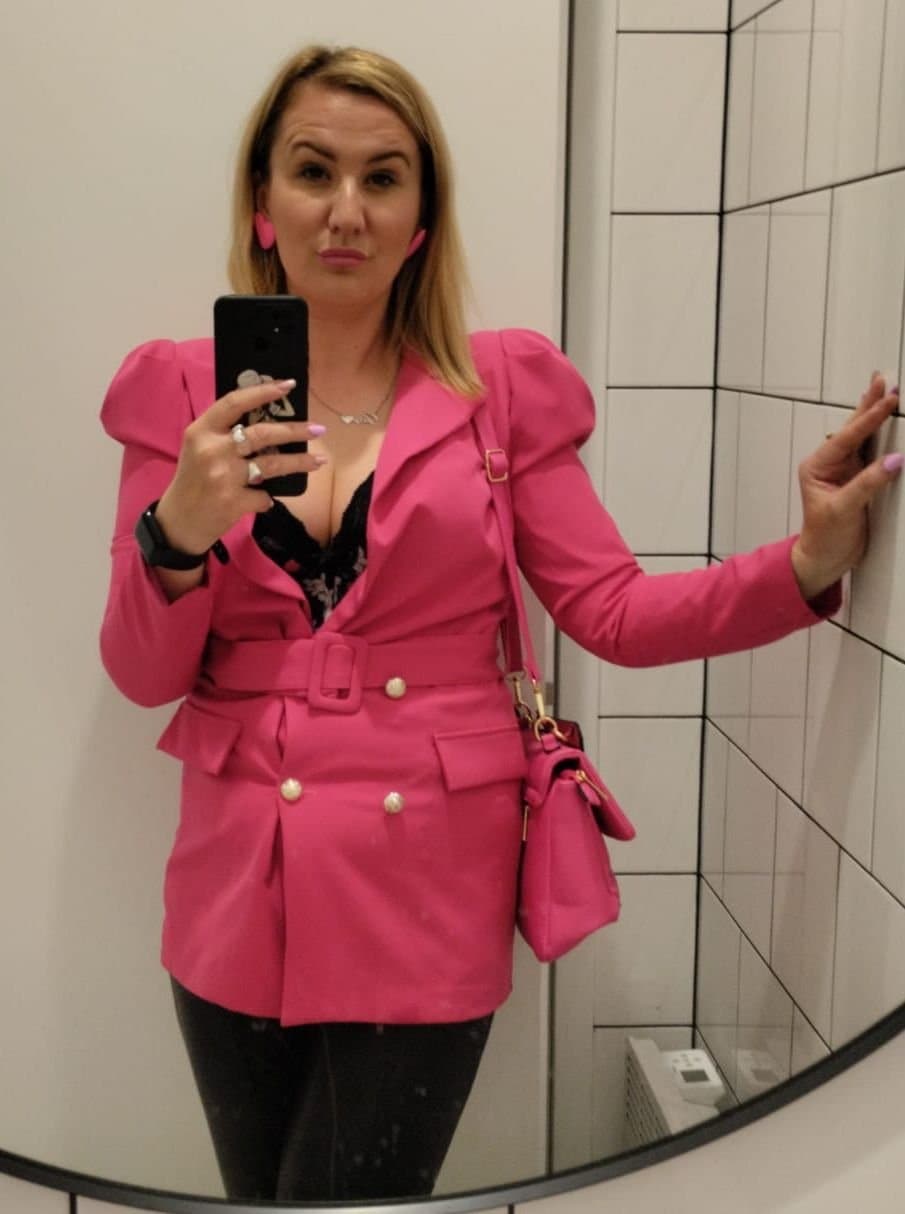 Shy kinky slut loves getting it !!