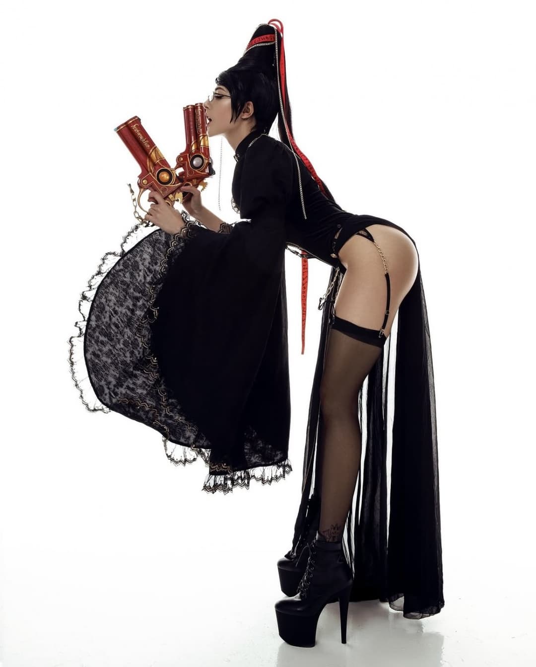 Spicy Witch Bayonetta. Stunning Hips & Long Legs. Cosplay