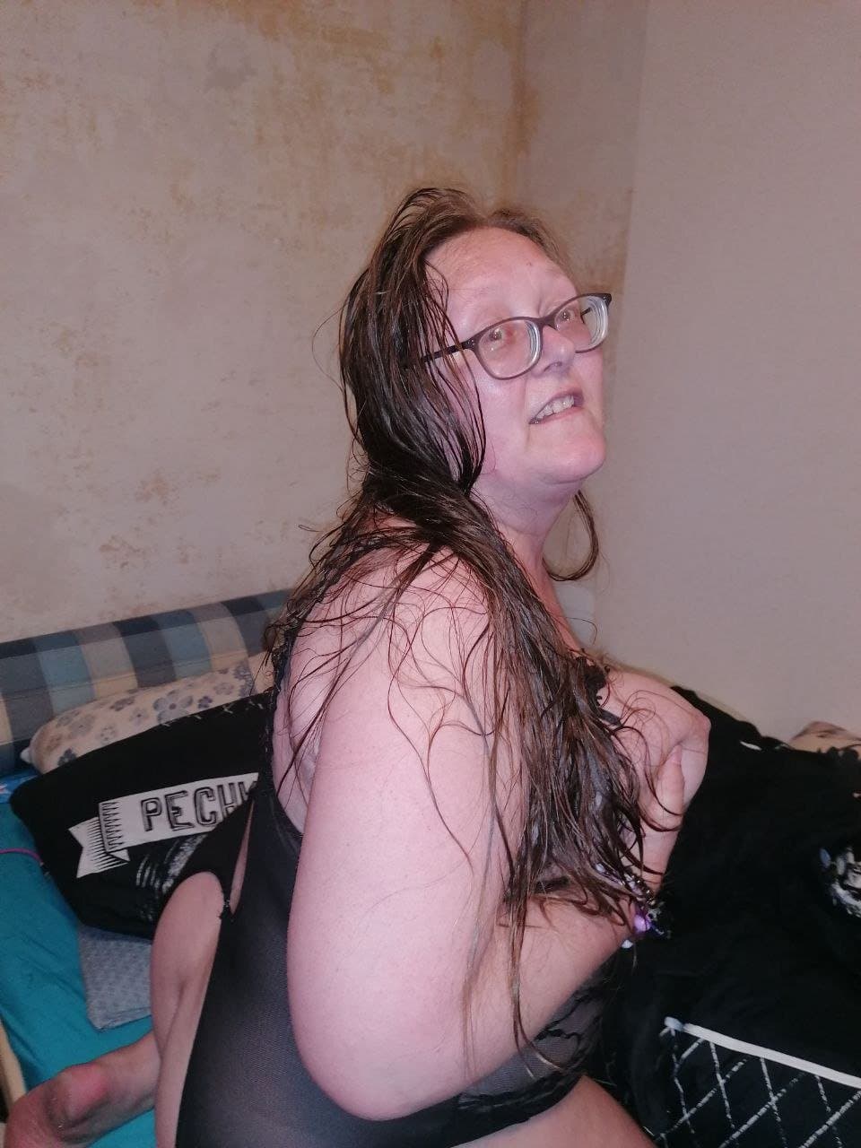 Inzest-Fotze Claudia aus Essen