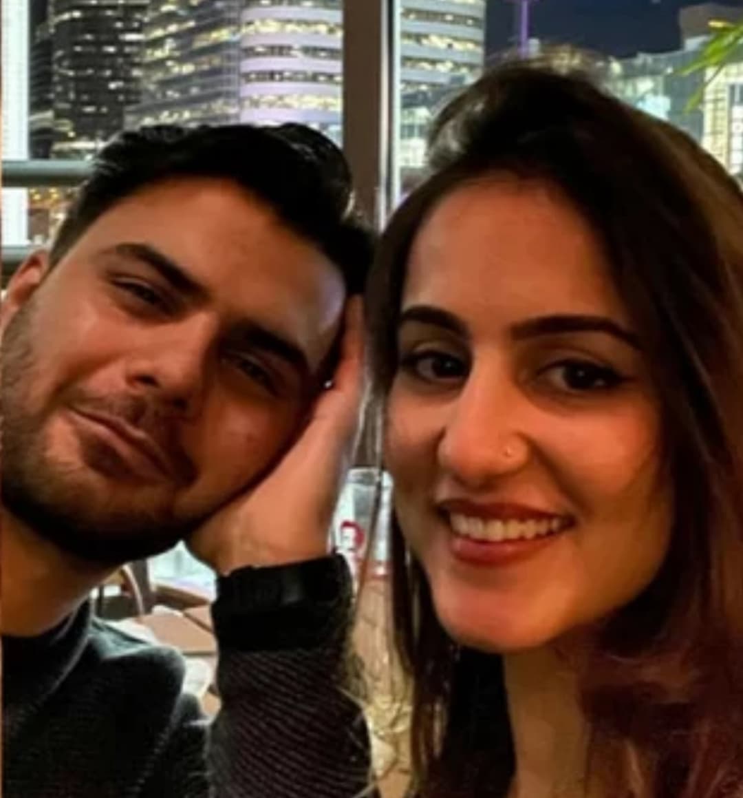 Click to view full size Beautiful Cheating Pakistani Wife stripping for BBC BF