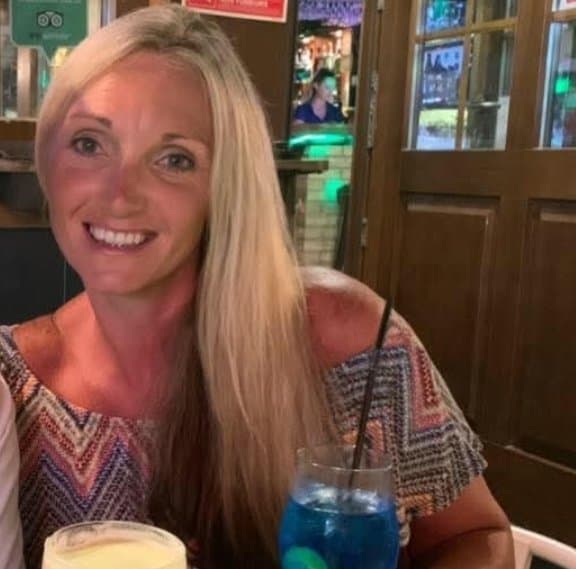 Slut milf Kelly, attention seeking slut