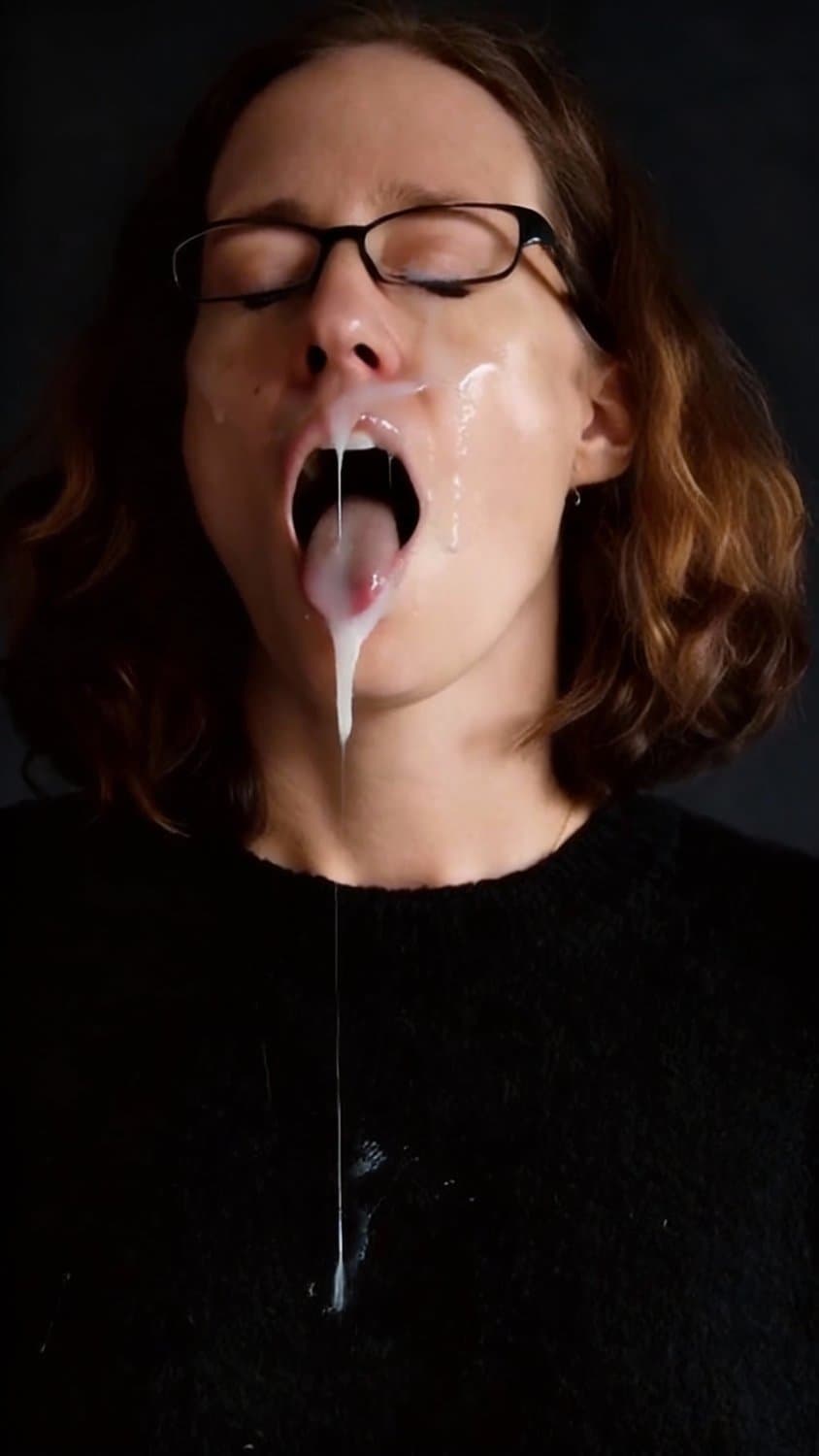 Nicole Kaiser from Bielefeld Germany born on 5 Oct. 77 Cumslut Born as Nicole Sundermann Part 1 of 3