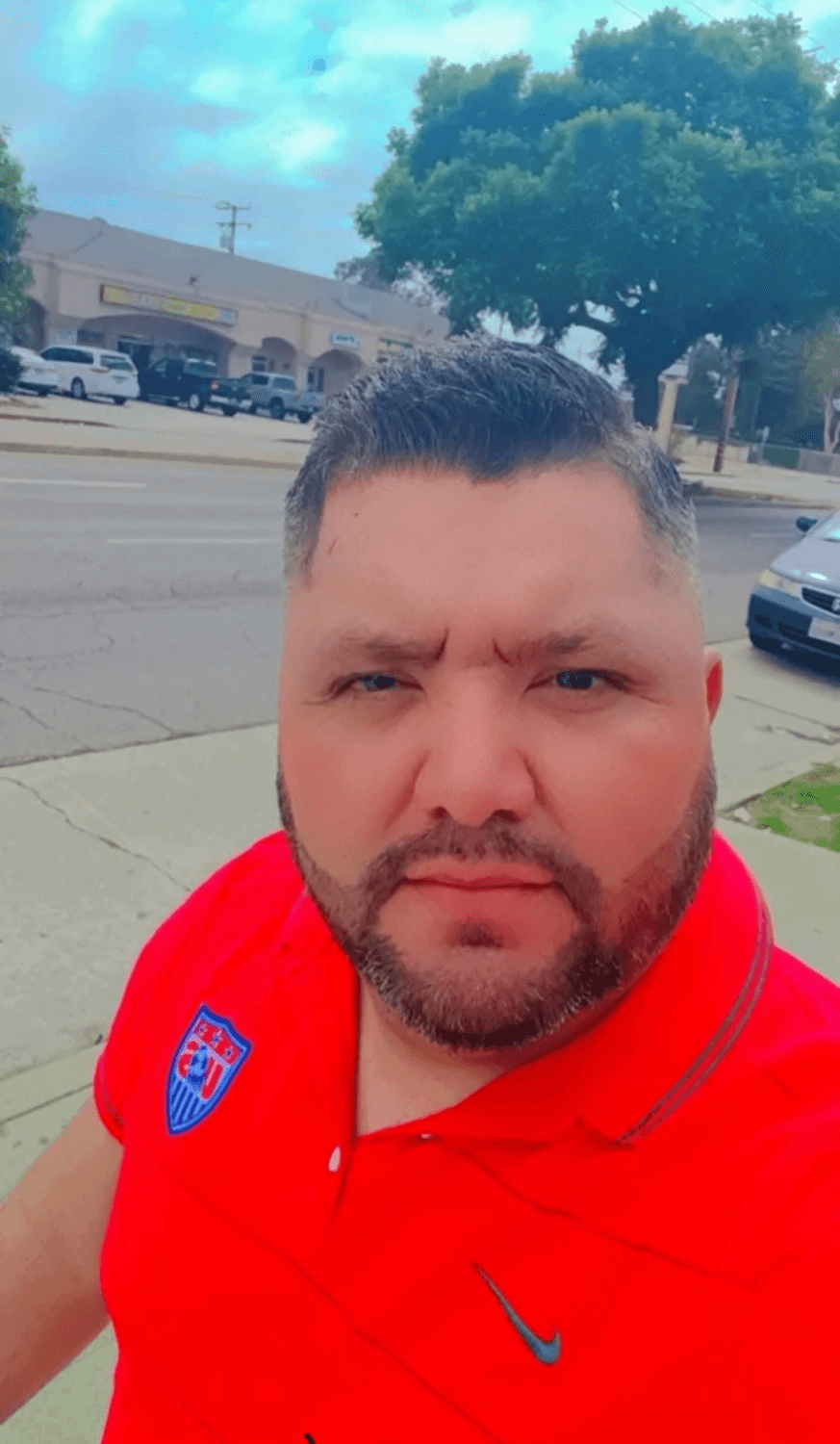 Click to view full size José hombre maduro gay en las Vegas