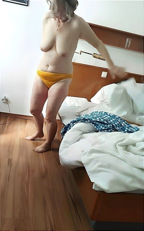 Amateur wives and girlfriends