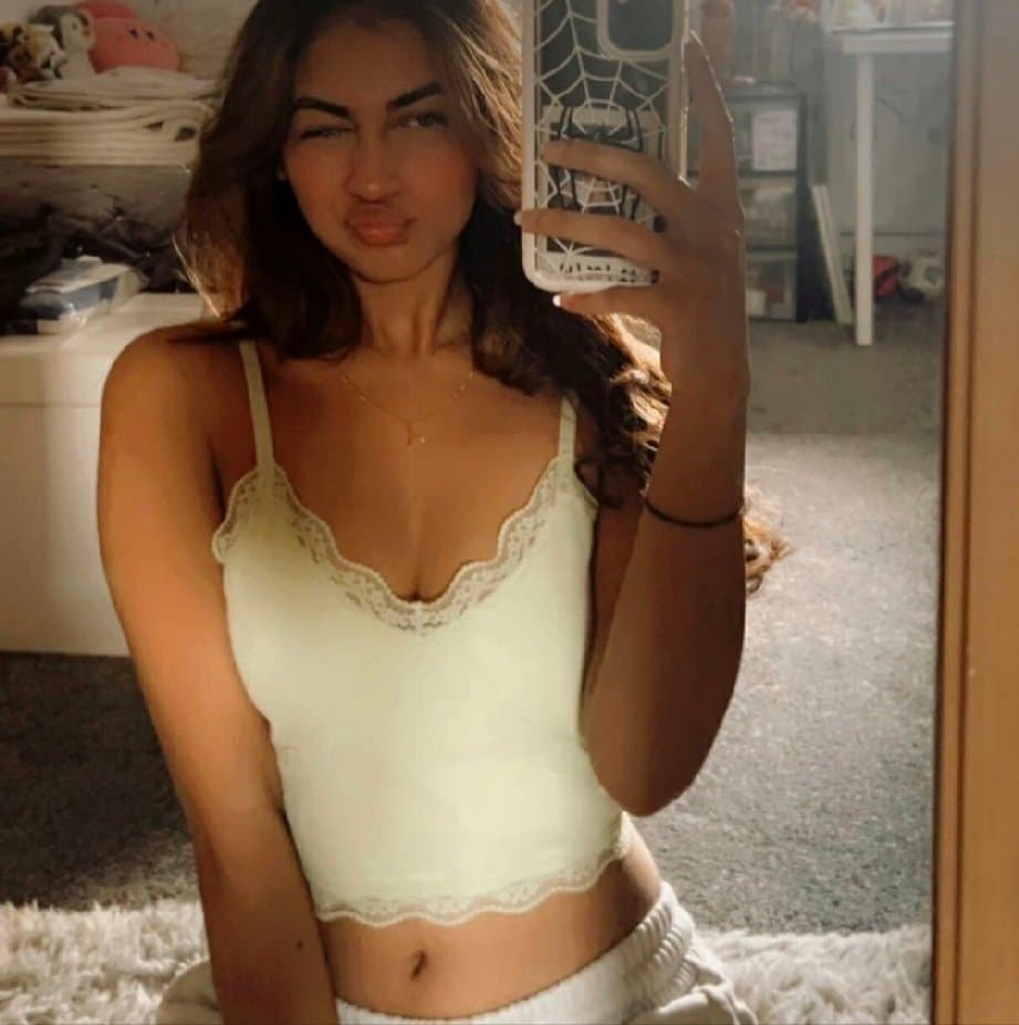 Sl Cute Posh High Class Beautiful Sexy Snapchat Rich Cheating Girl Sexy Full Nude Mirror Selfies