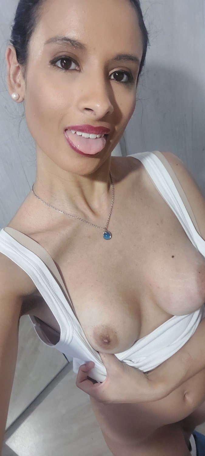 Do u like my Makeup???? I feel a Cutie slut today