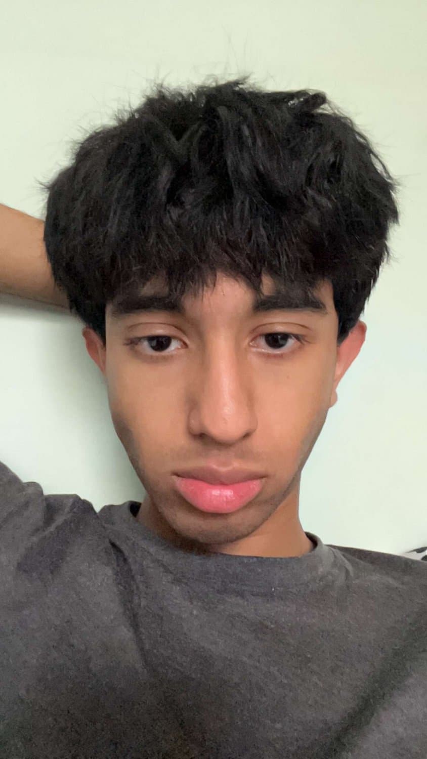 18yo Gay paki slut loves playing with his huge cock and showing off his tight boy pussy to older men