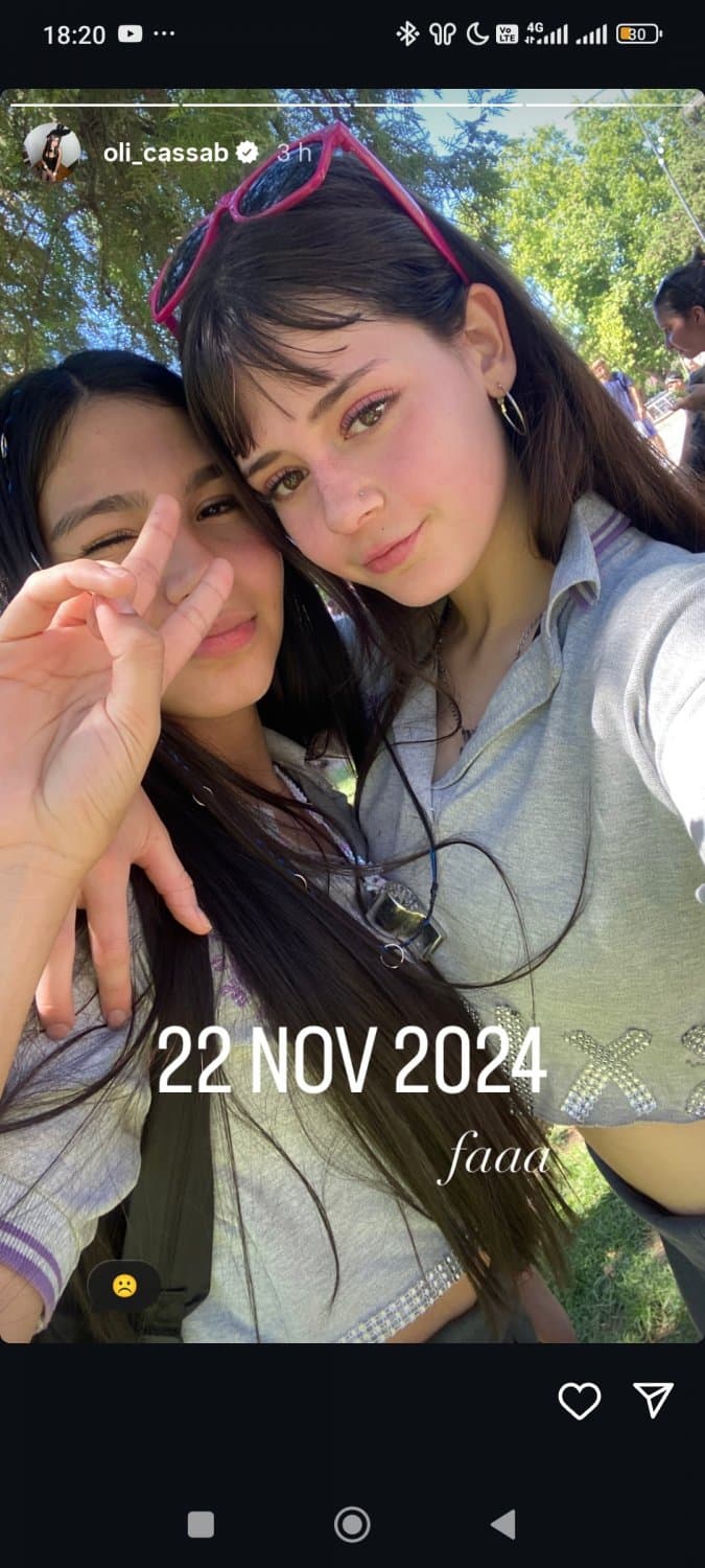 Quién es ella colegio colegialas colegiala traviesa