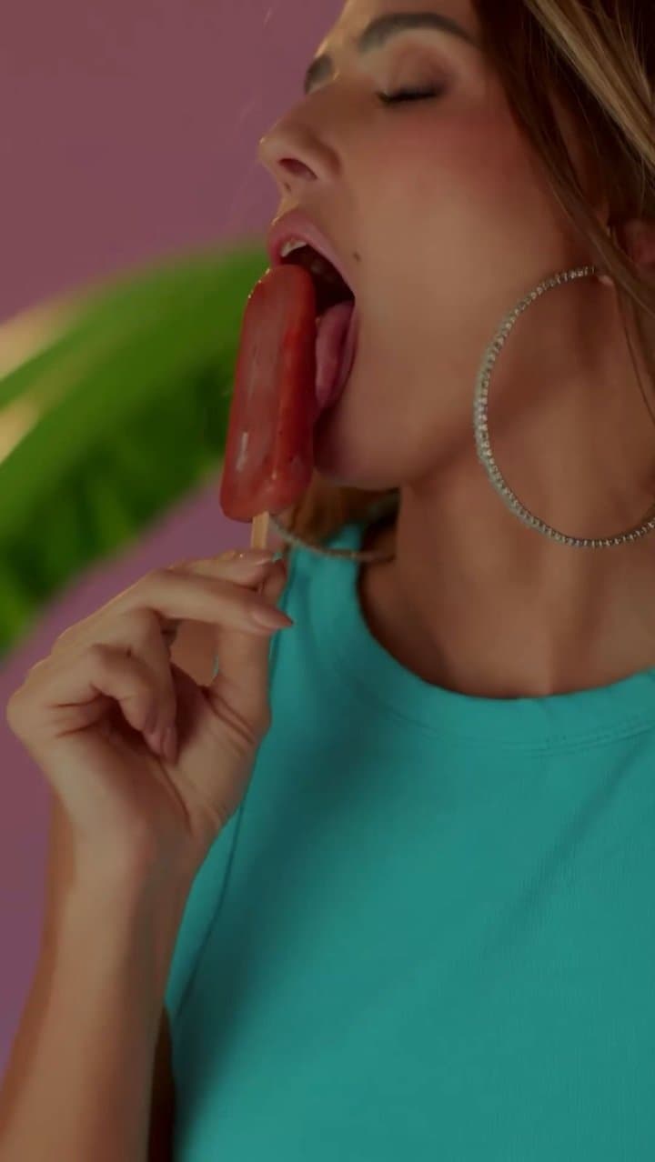 Bruna Surfistinha 2 (Deborah Secco)