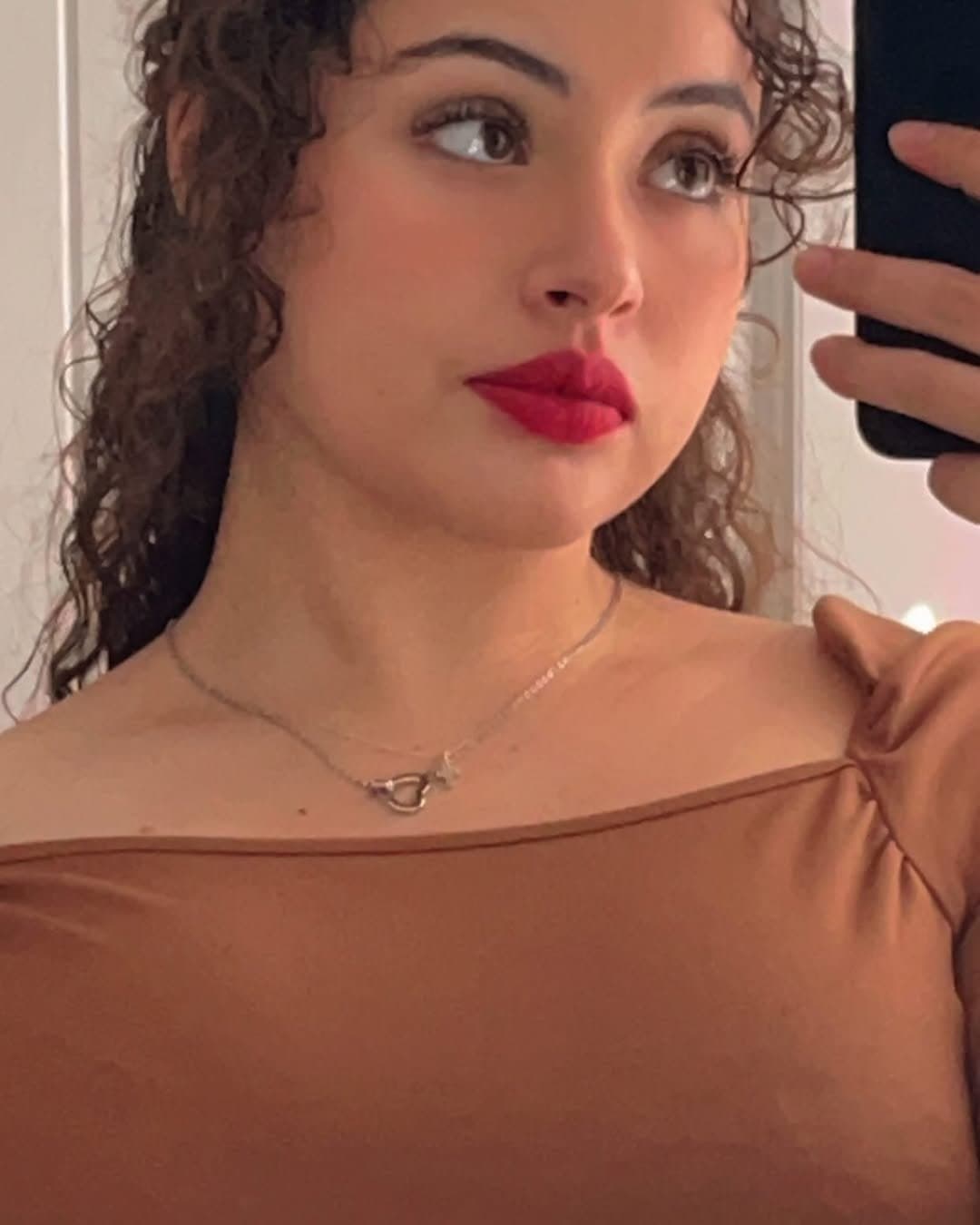 Chave Gomez, Chave.e96, Diana Gomez, dianaleach044, Diana Elizabeth Gomez Leach