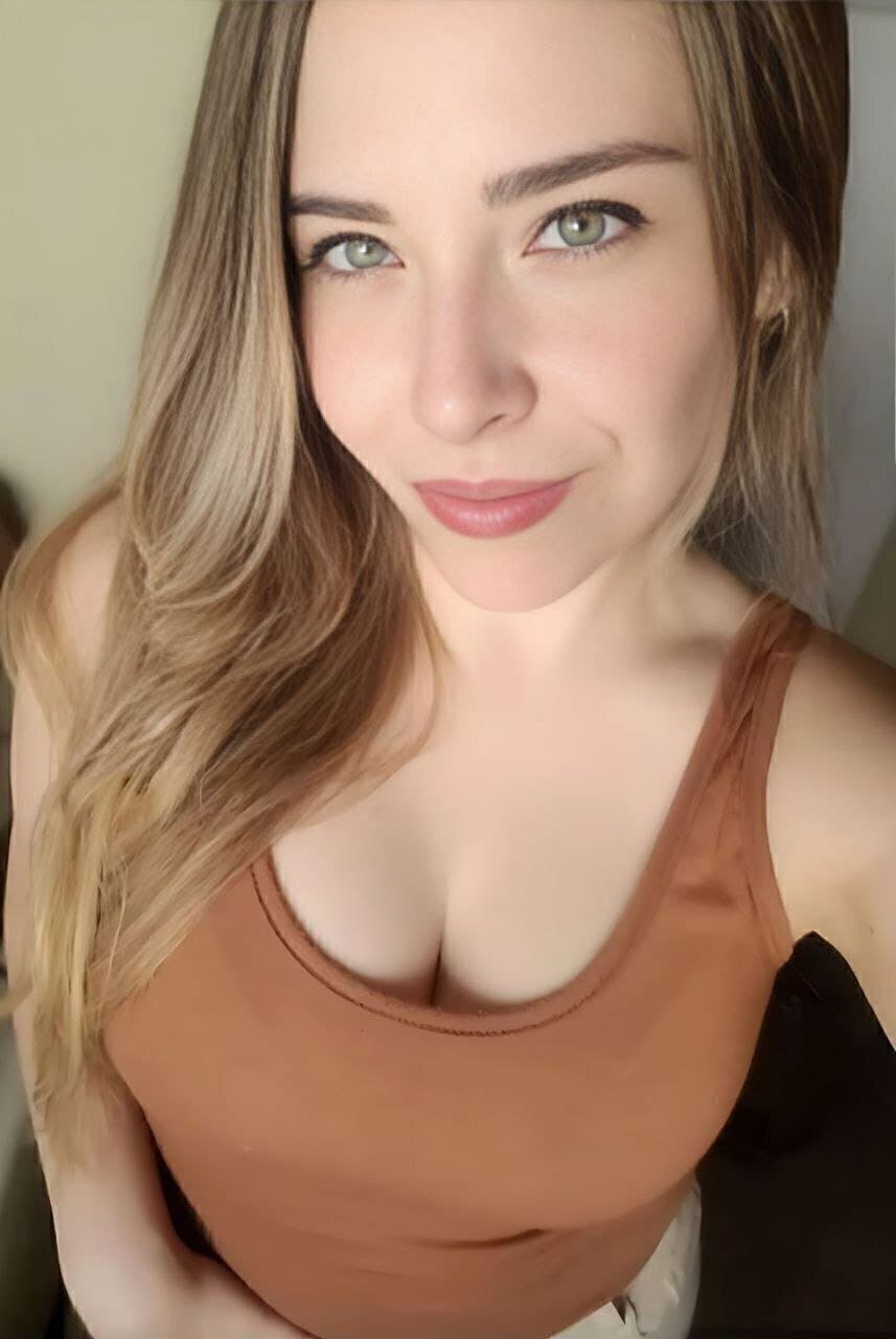 Anto rubia petera argentina ? tiene cara de petera y chupa re bien la pija