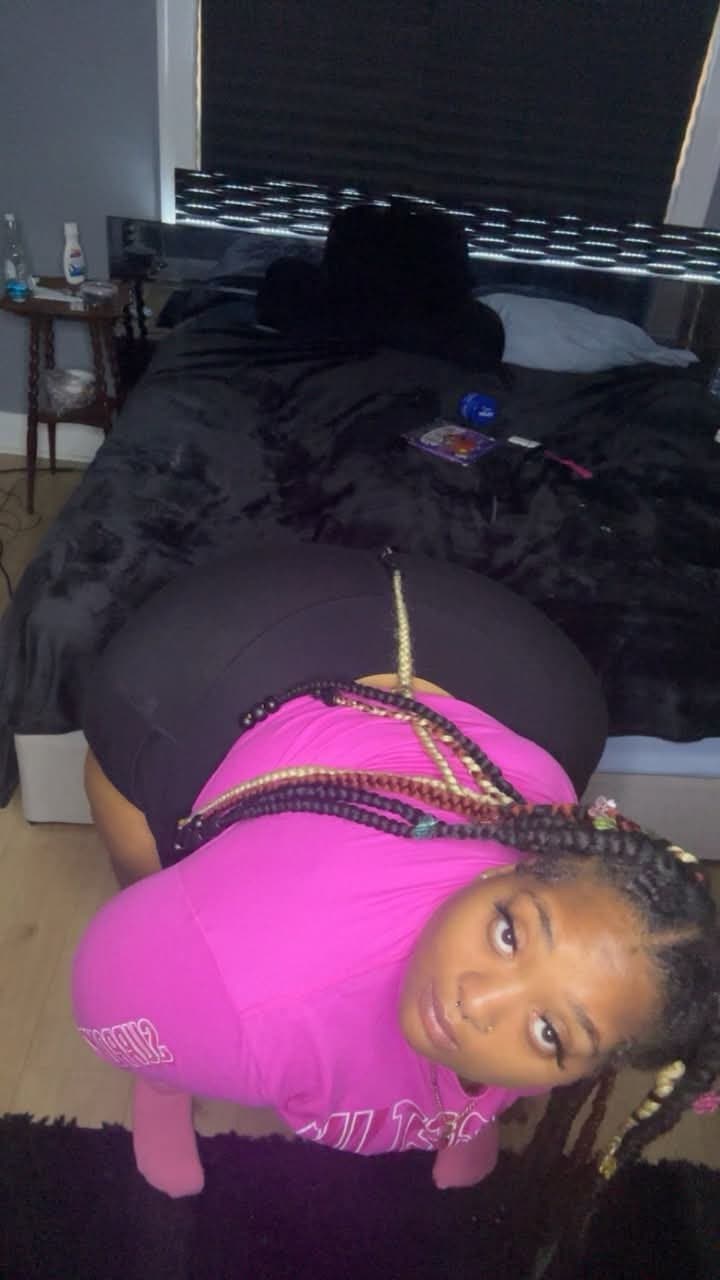 HUGE SSBBW SEXY ASS BOOTY