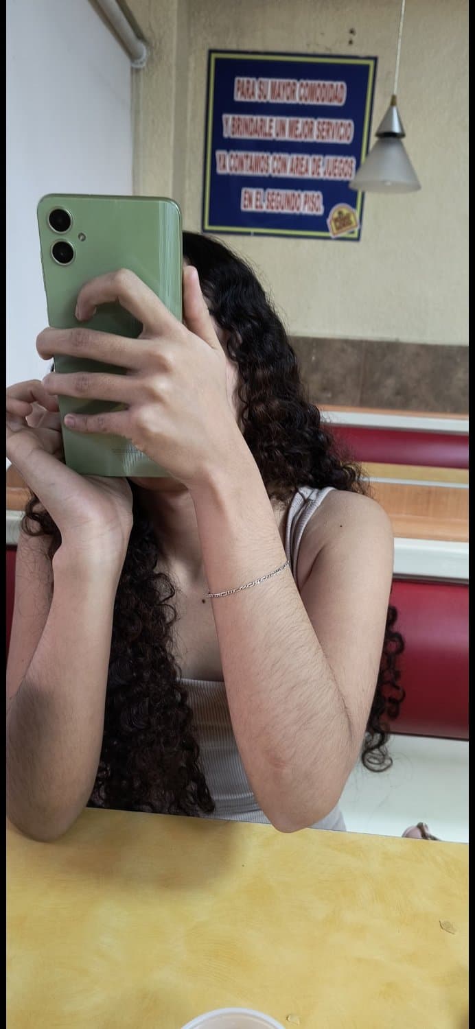 La llevo Primero a comer pollo y luego a comer verga