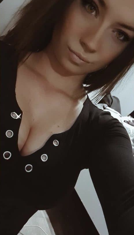 Busty analslut Jasmin