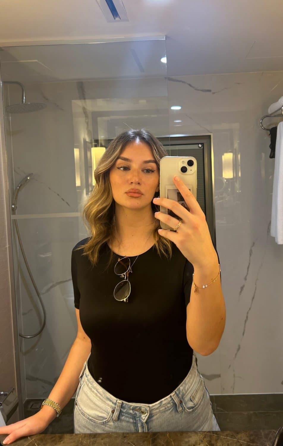 Amina.. Tuzla??/Wien?? Kommentiert geil / Komentarisite! Ko Poznaje inbox, wer sie kennt, dm