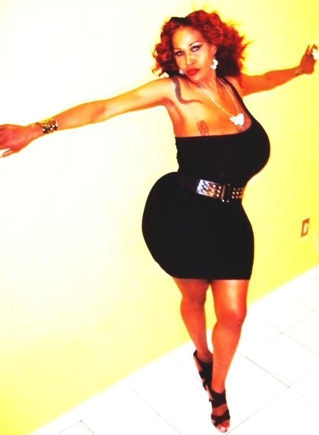 Sexy Big Booty Shemales Trannies Transexuals