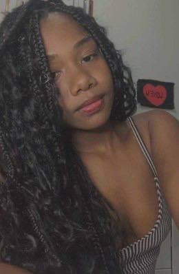 Ex namoradinho pediu pra vazar a putinha q agr ta com outro nome dela é Maria eduarda mora no RJ