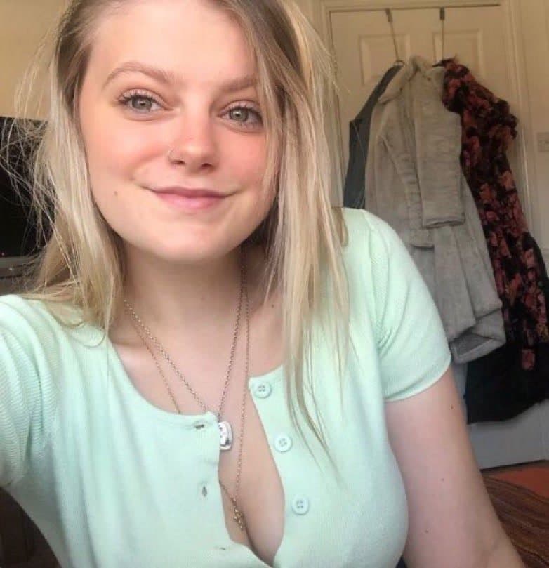 Lucy Paige Farmer wants to be a webslut