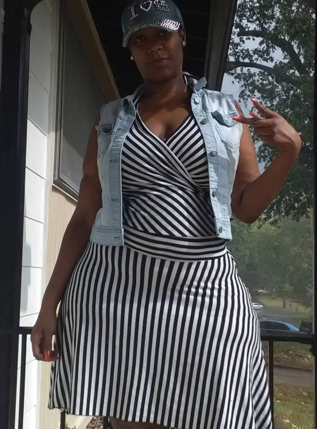 CURVY THICK EBONY MATURE