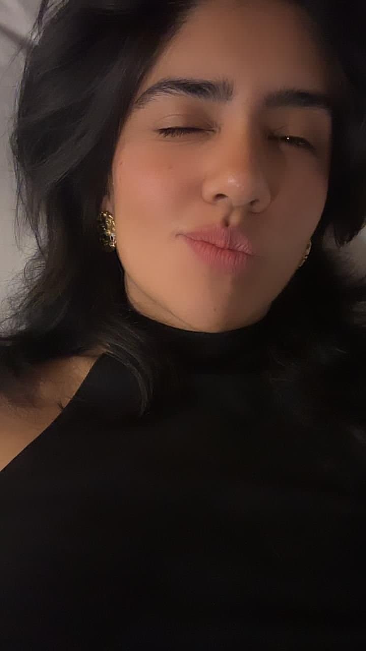 SON SUPER PUTAS Y QUIEREN PRIVACIDAD. PERO PRIMERO ANDAN CALENTANDO LAS MUY ZORRAS,SON DELICIOSAS.