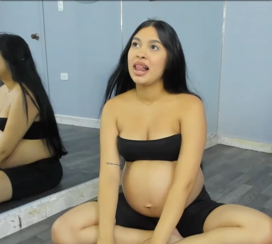 Click to view full size Pregnant Camwhores Pt. 8