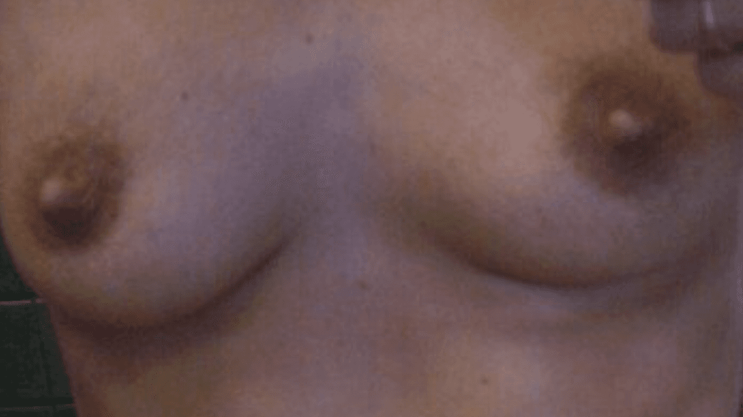 Perfect ass in this pixie cut MILF! Shark fin cunt ???