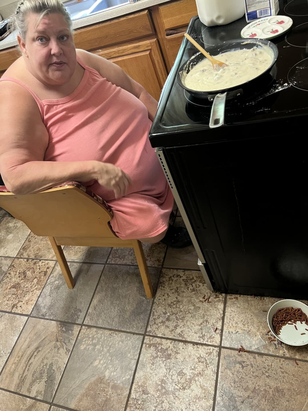 Real ssbbw mom candid too fat to stand and cook but fat enough to fuck