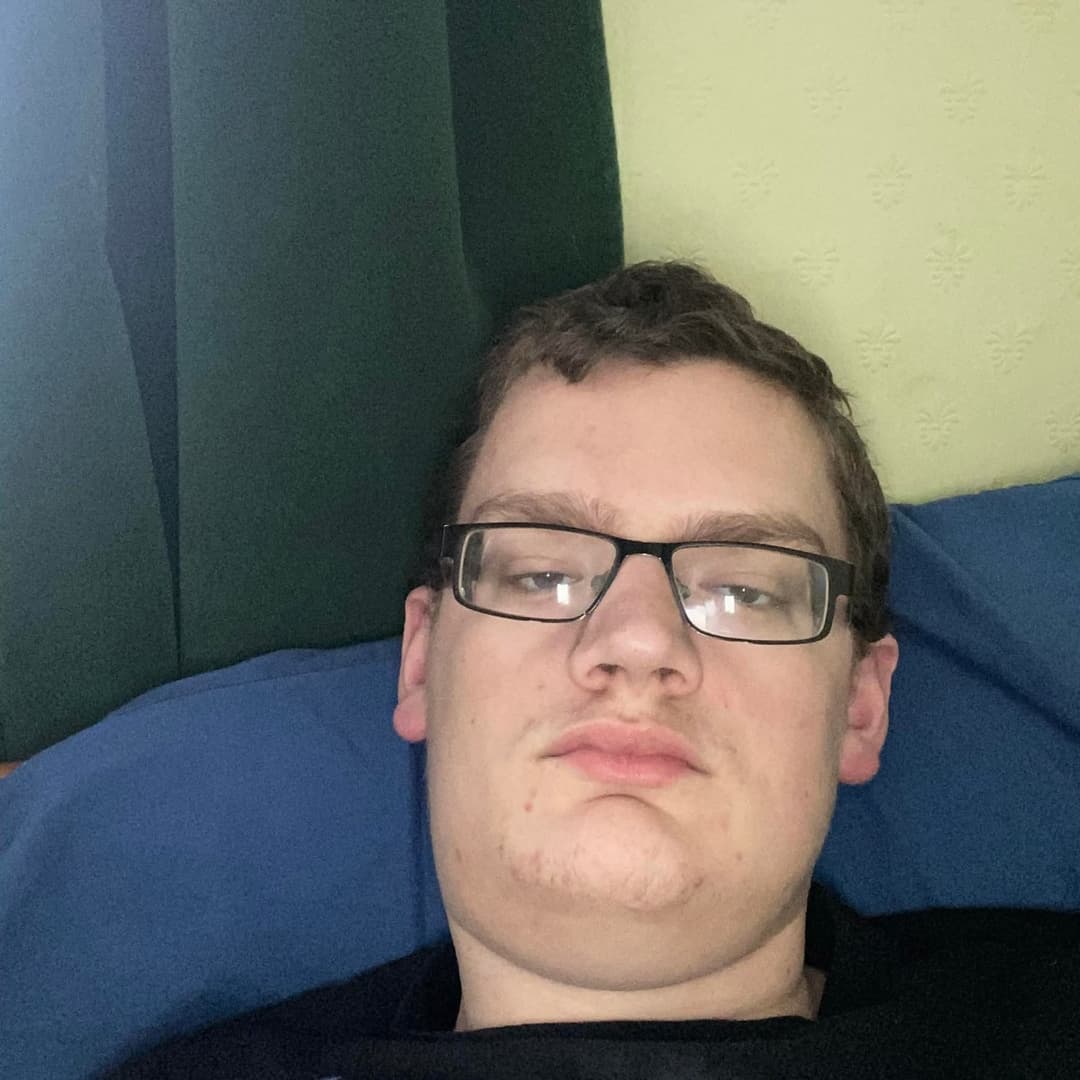 Owen and Anna having some dick and mouth fun ?