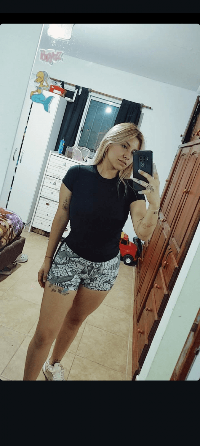 Click to view full size Lindo gato me salió la nena uff