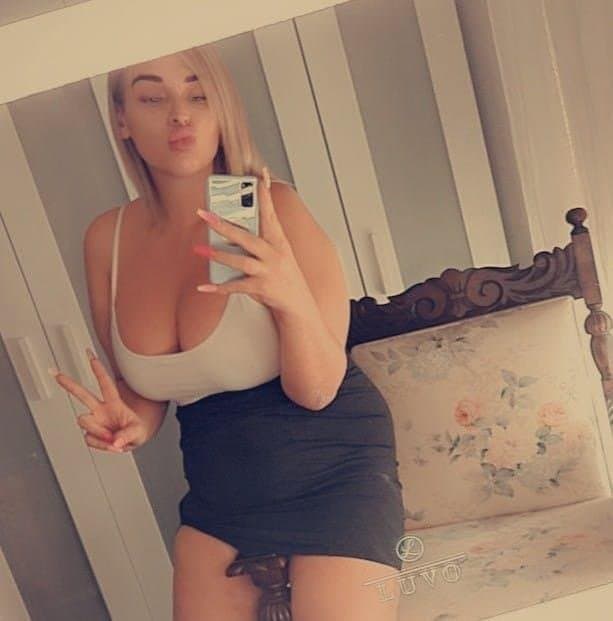 Sexy Blonde Aussie Slut Emily Collins Loves To Show Off Her Body