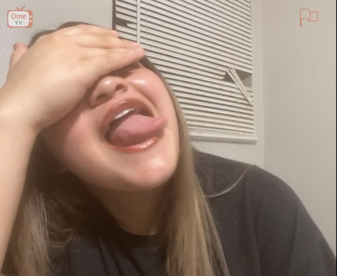 Dickflash a putita en Ometv, le encanta, me pide leche y queda asombrada