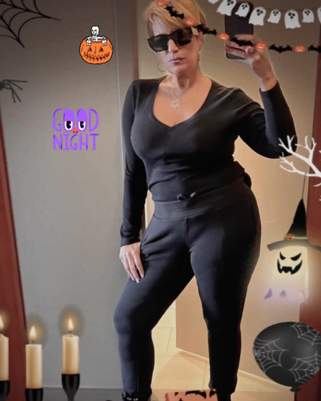 Thick Gilf flight attendant