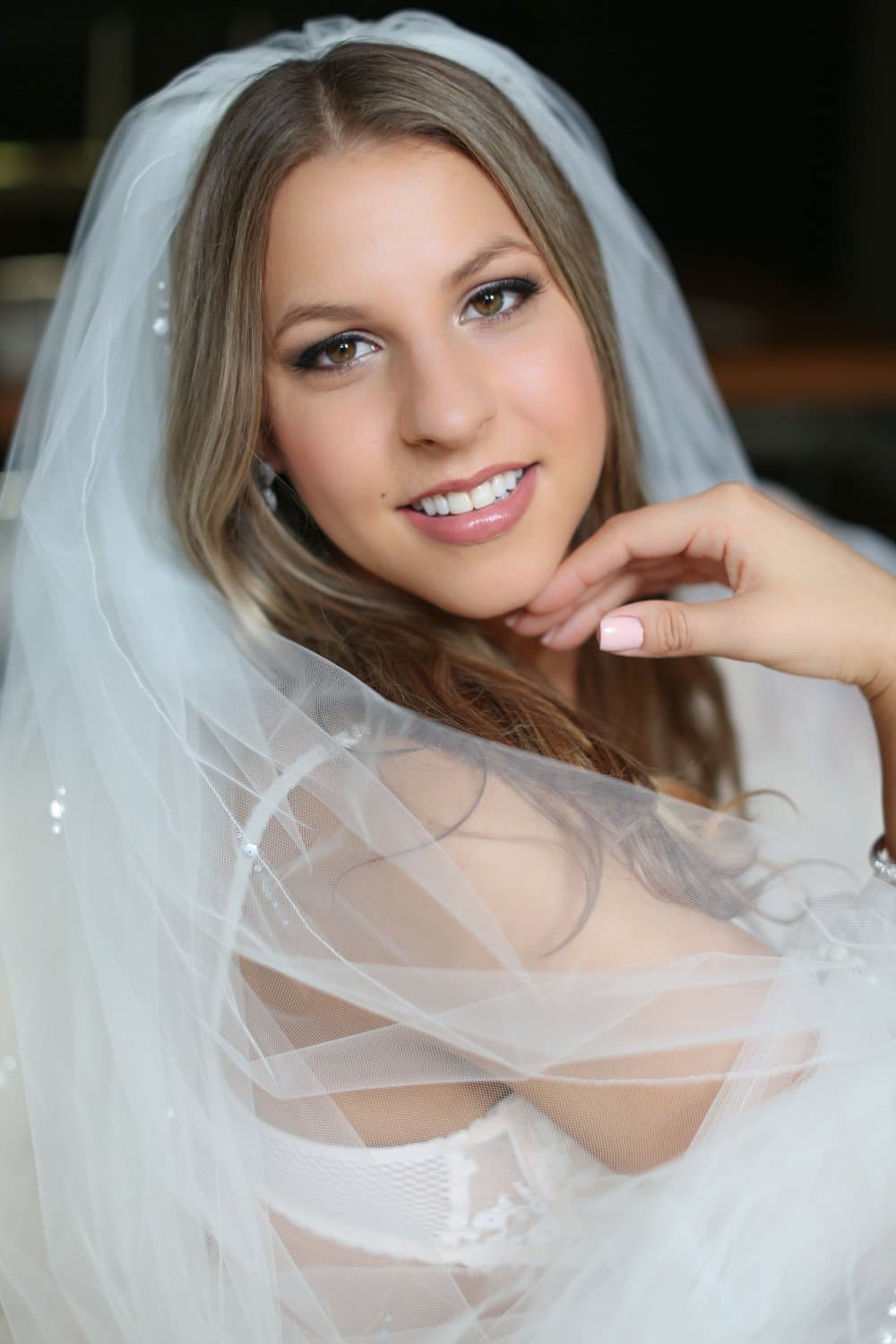 Click to view full size Curvy Beauty