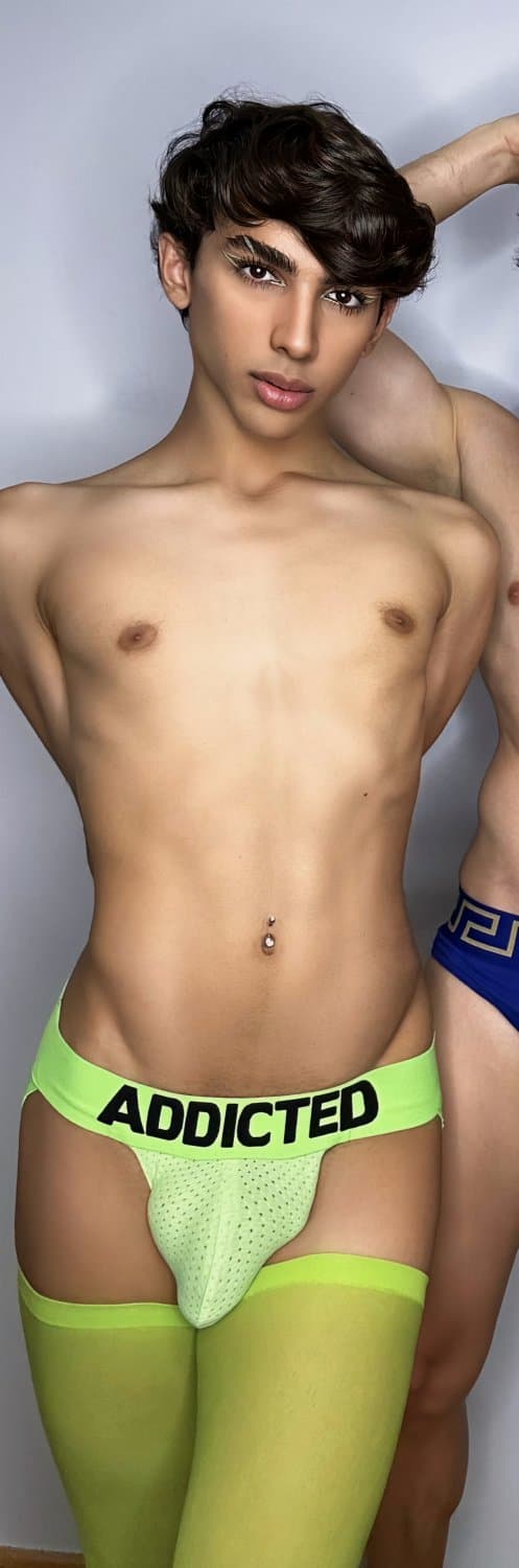 MAKE ME GAY WITH LATINO BOYS ?????❤️?