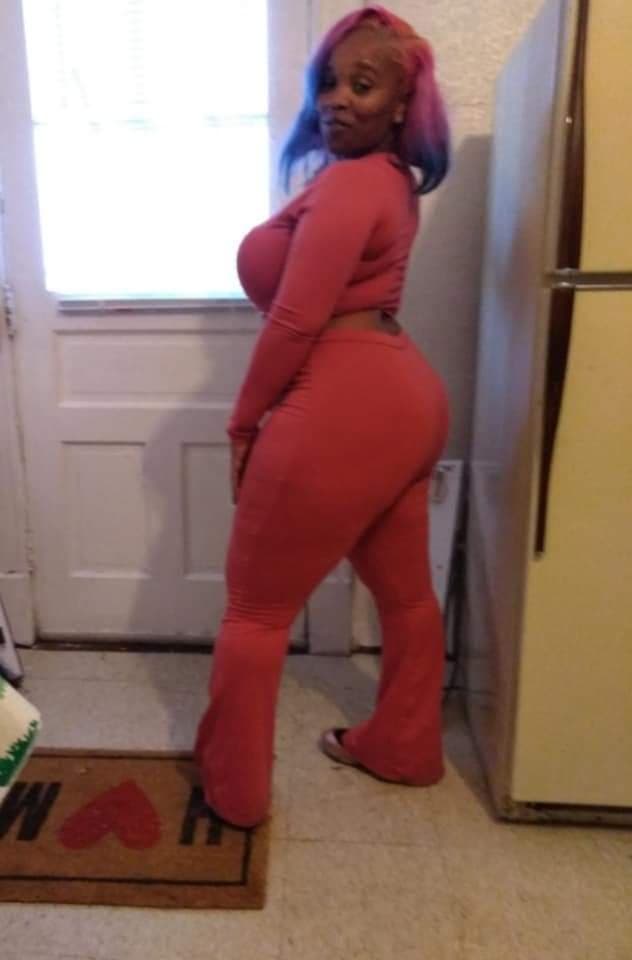 Freaky Bi Bbw Auntie (She need to start a only fans) I would not pull out 19