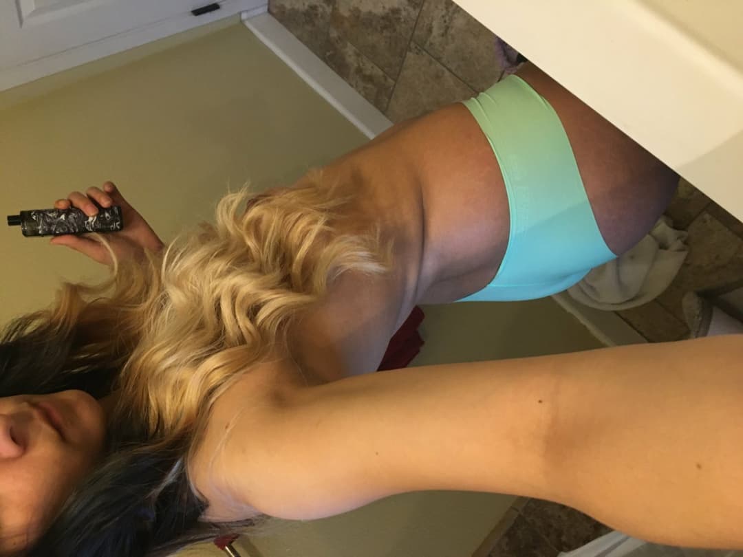 Alana wants to be a webslut