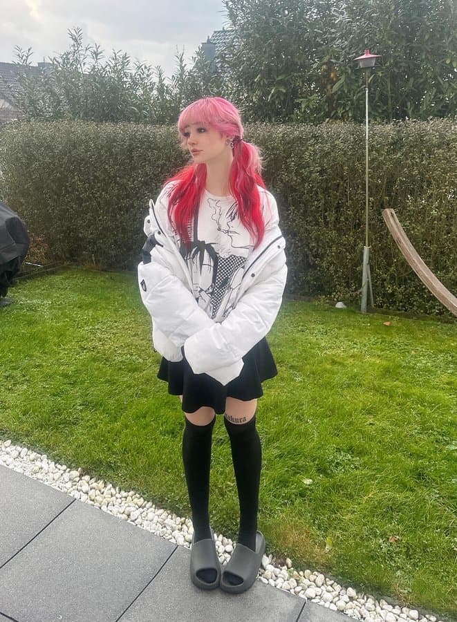 Barely legal tiktok teen loves showing off