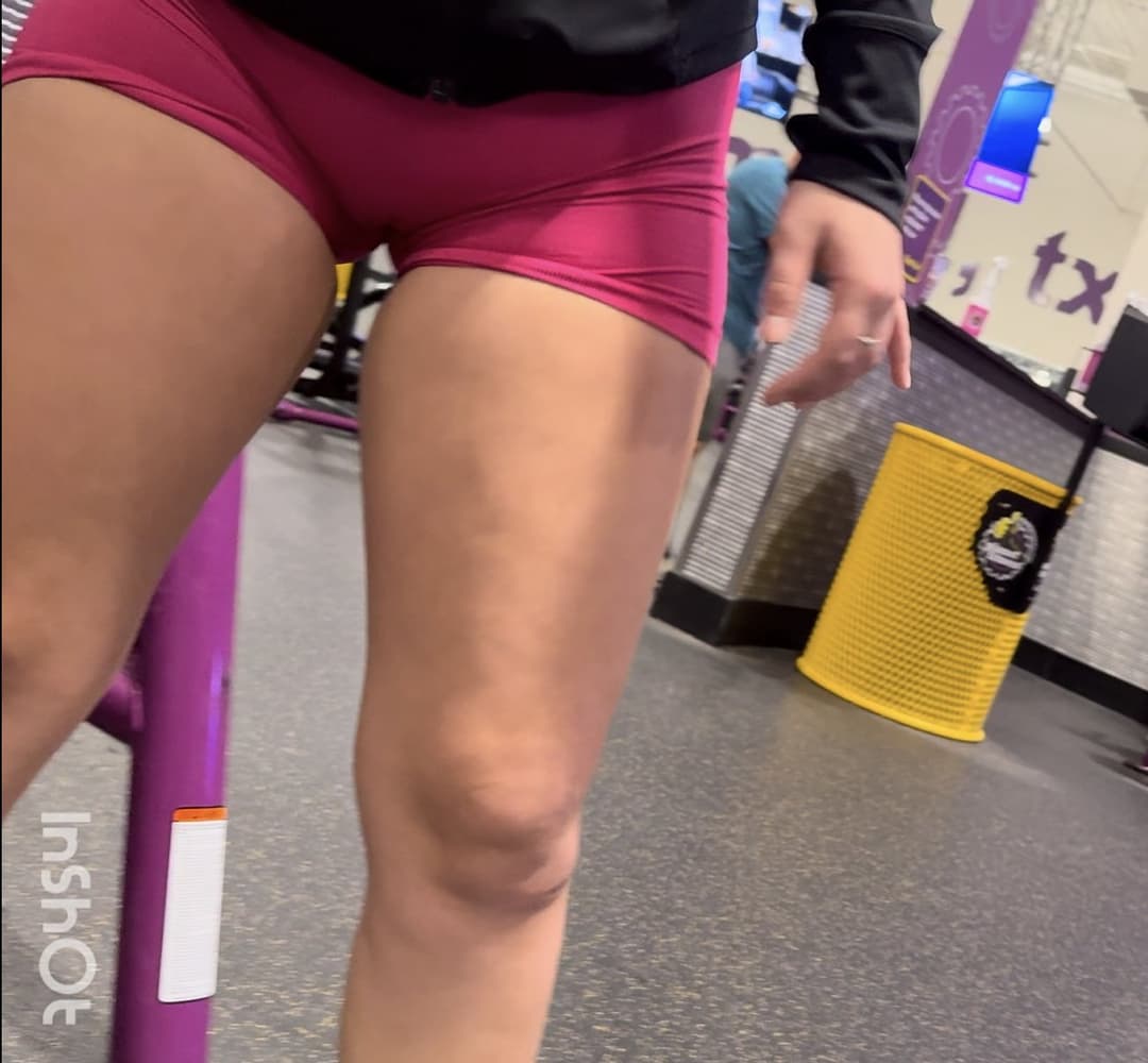 Pink Latina vs pink pawg. Which one you picking ? Not oc