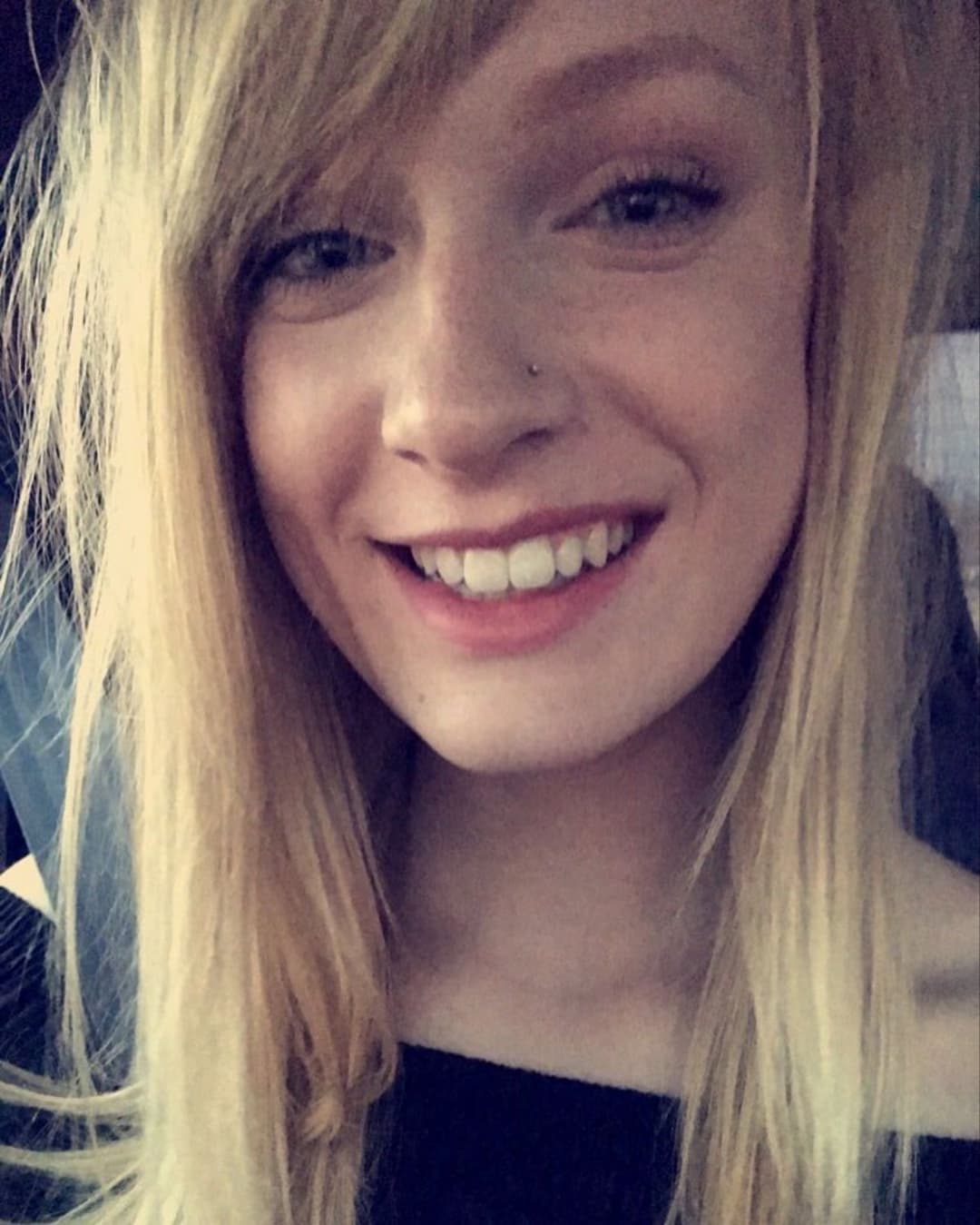 Brooklyn 27yo from Alberta Canada wants to be famous!!! Share and send her a message!!! My kik in bi