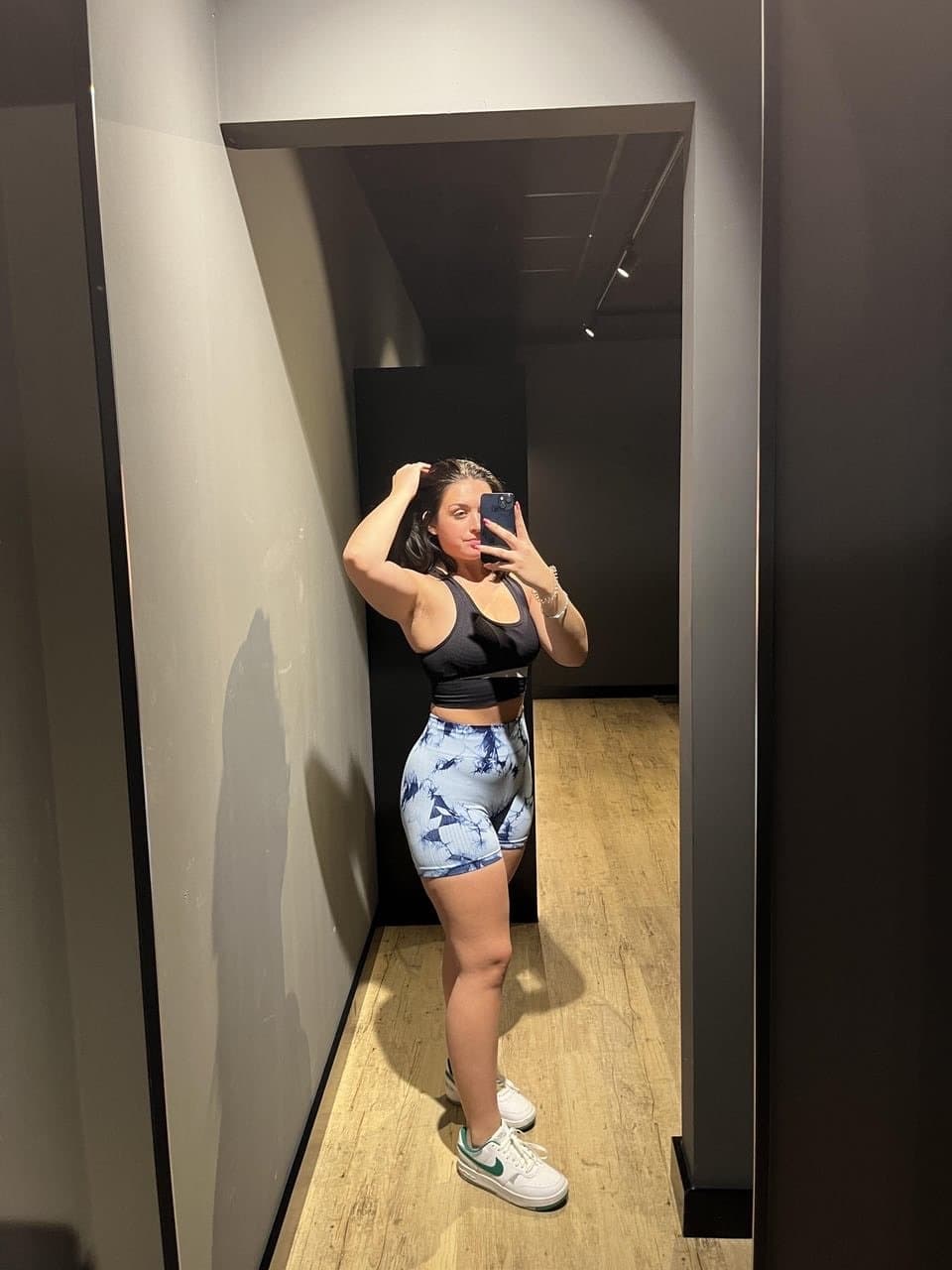 Thick PAWG Gym Slut Has A Great Big Ass