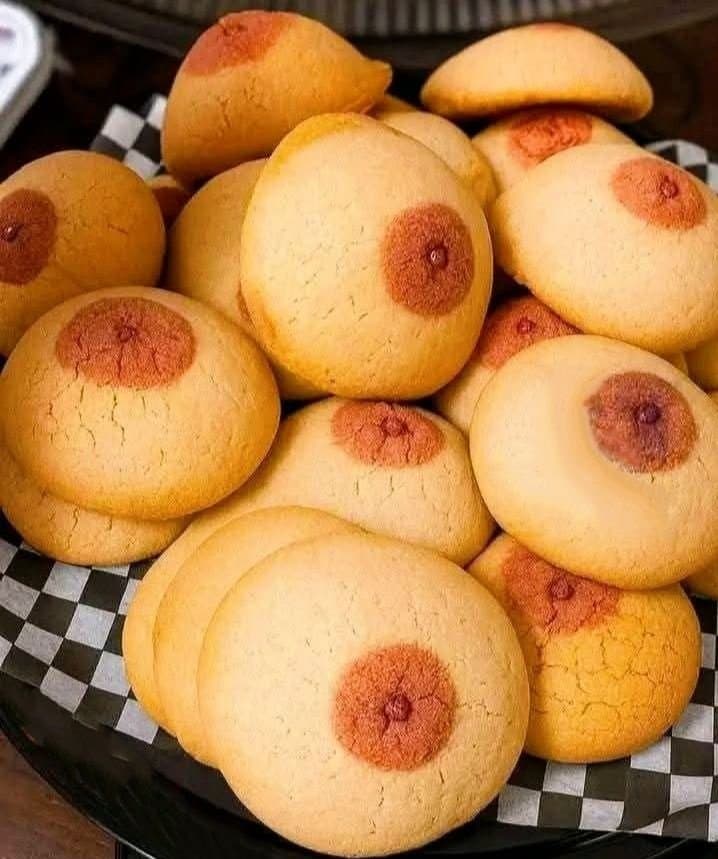 Anyone wants my nipples cookies