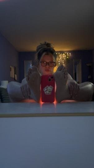 100% REAL bbw mom makes her pussy SQUIRT real leaks from her phone