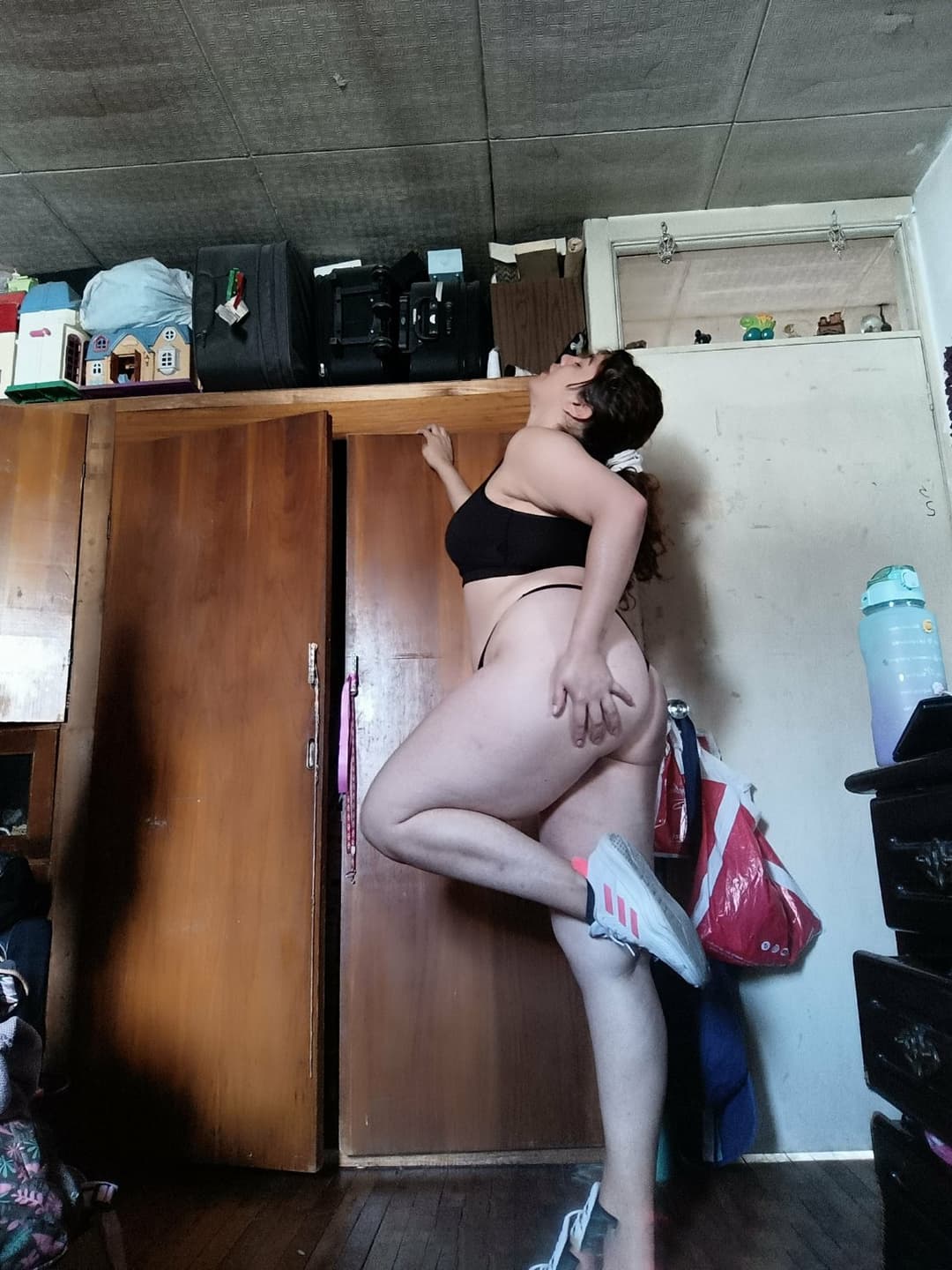 Nuevo aporte de nuestro seguidor, Eri putita ?